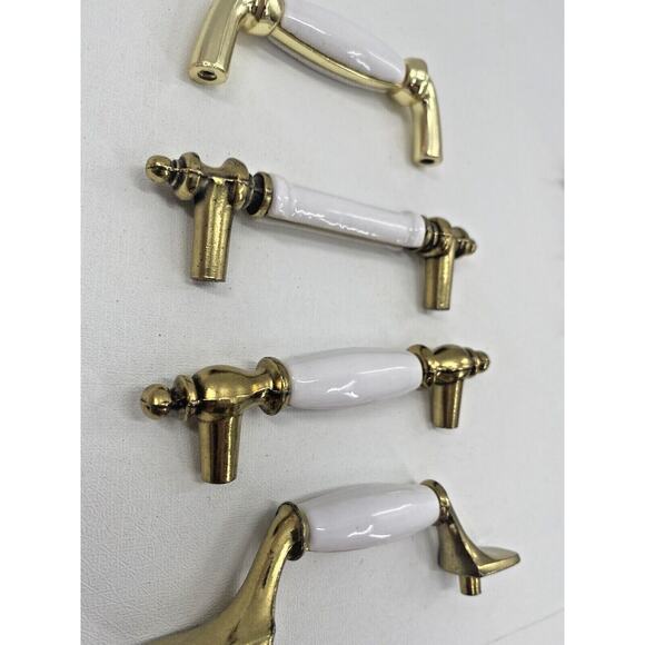 Vintage Lot of 4 White Porcelain/Brass/Gold Cabinet Knobs Drawer Pulls Handles - Picture 2 of 9